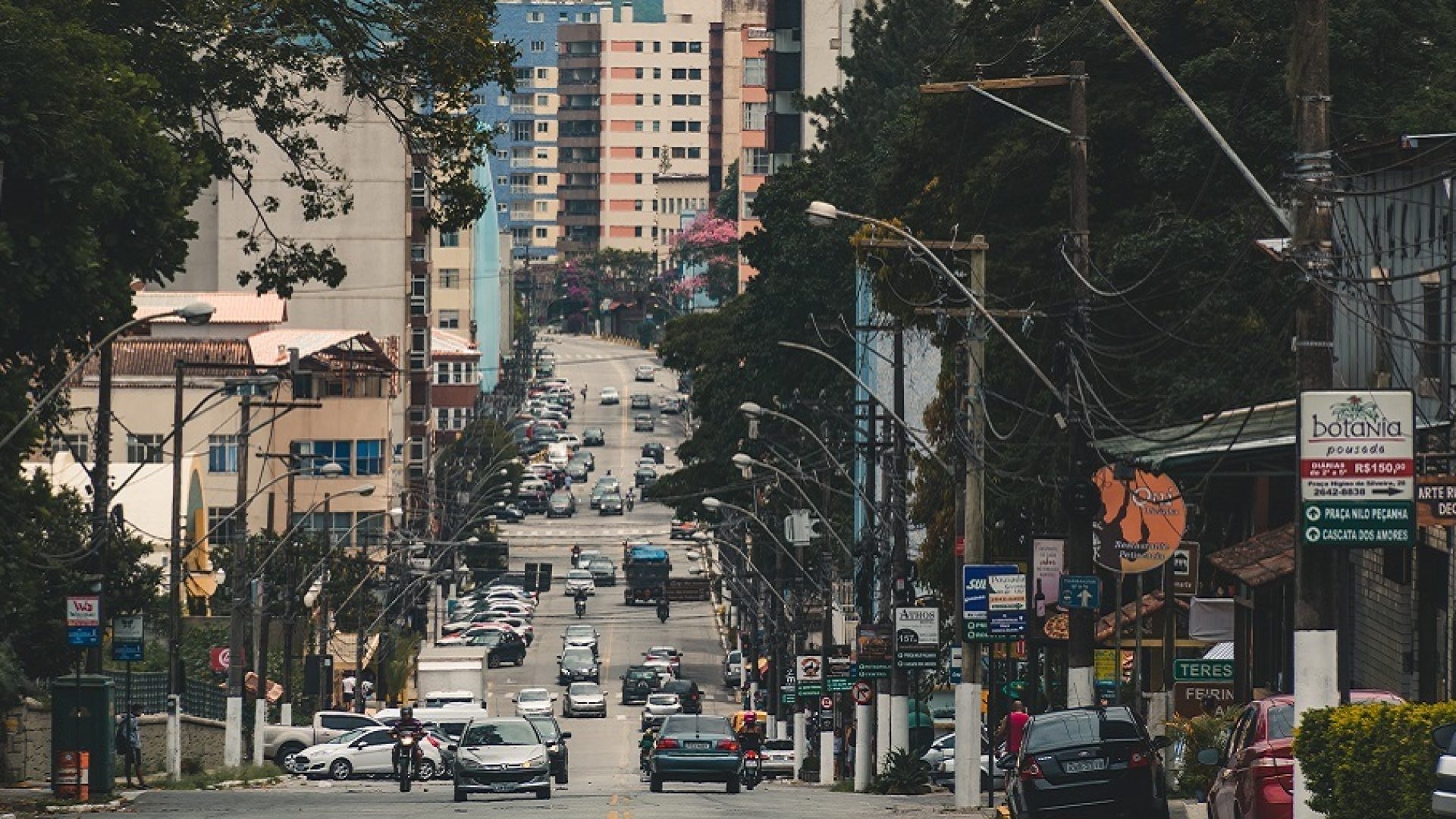 Prefeito divulga vídeo de pavimentação da cidade