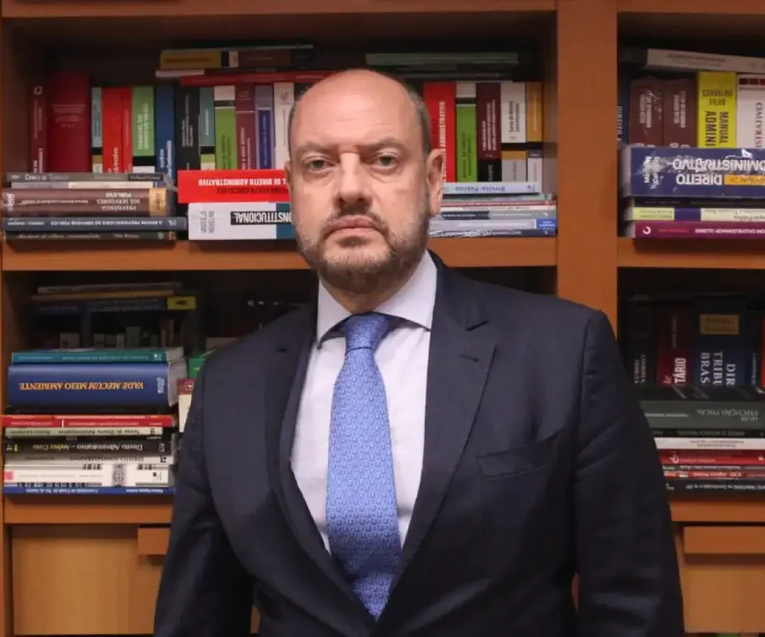 O atual governador em exercício do Estado do Rio de Janeiro é o desembargador Ricardo Couto de Castro.