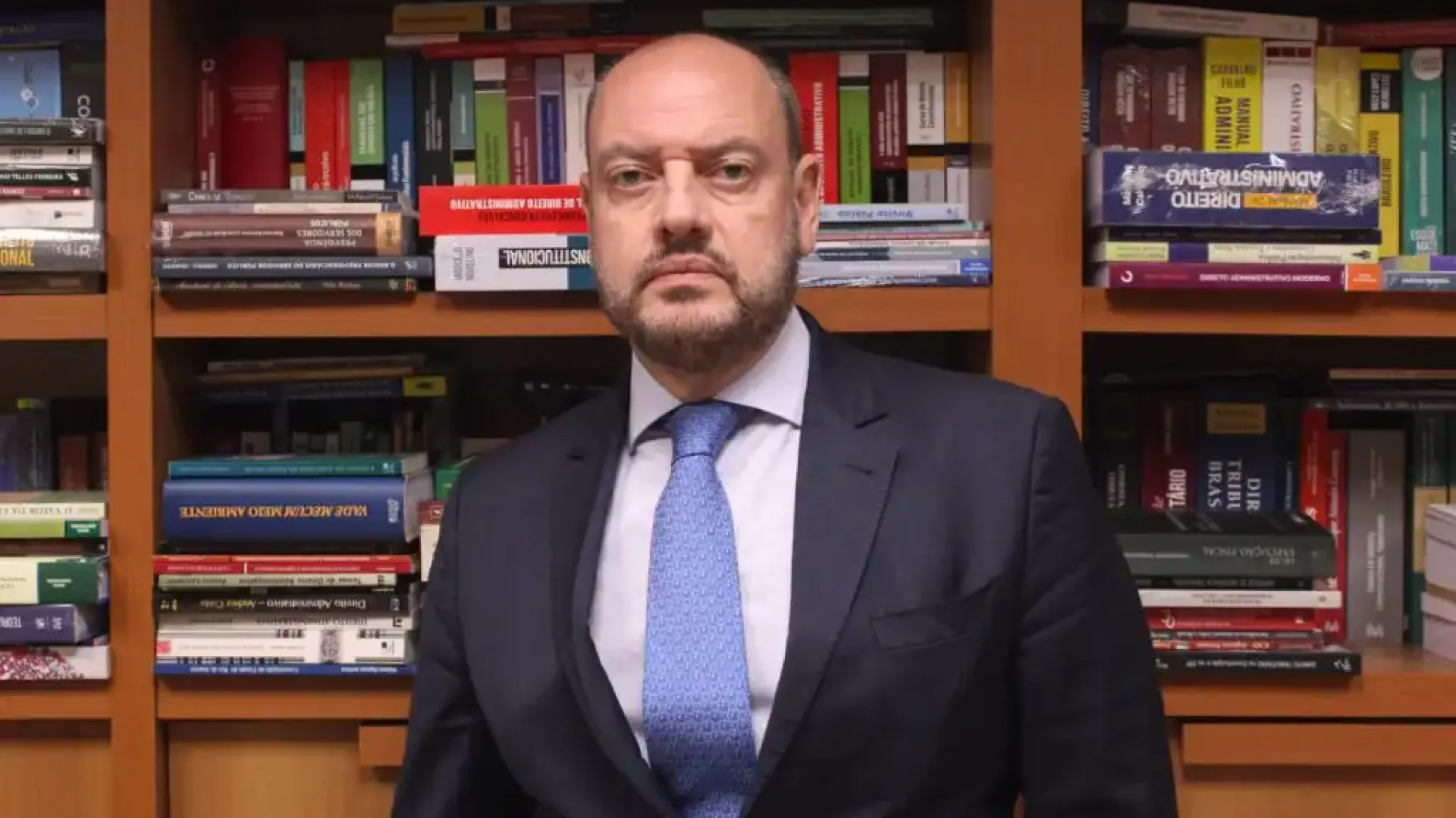 O atual governador em exercício do Estado do Rio de Janeiro é o desembargador Ricardo Couto de Castro.